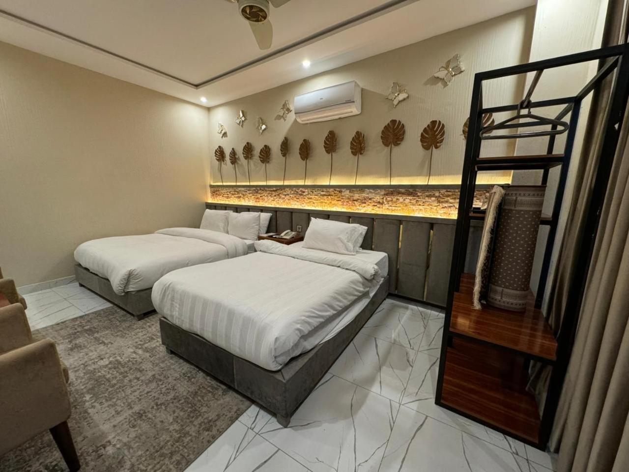 Shelton Boulevard Hotel ラホール エクステリア 写真