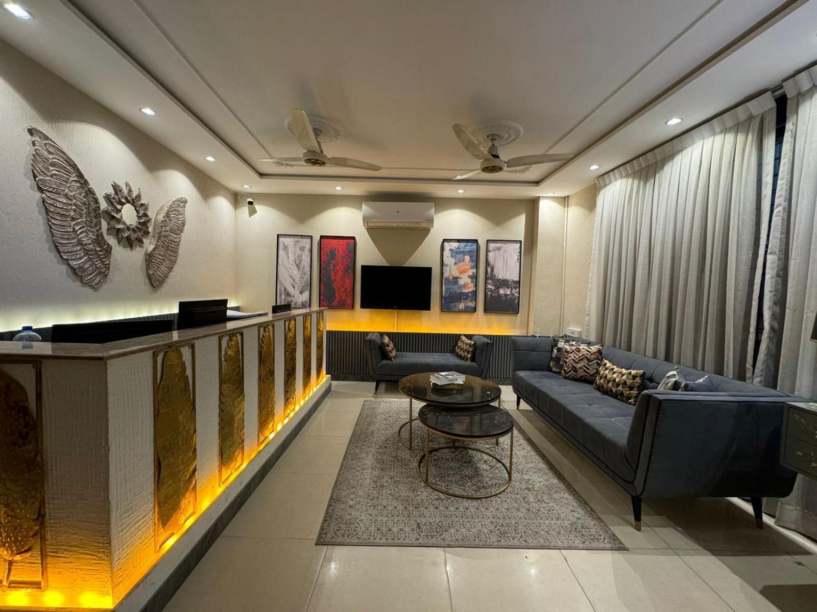 Shelton Boulevard Hotel ラホール エクステリア 写真